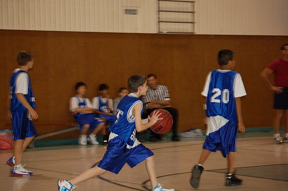 2005-12 Nathan's Basketball 055