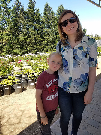 2018-05-12 CharMarron Peony Farm 180
