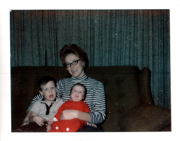 1967-12 - Blytheville AR  - Jolene, Scott and Stephen