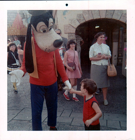 1968 - Disneyland - Scott and Goofy