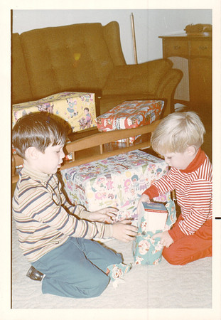 1970-10 - Scott and Stephen on Stephen's third birthday 1