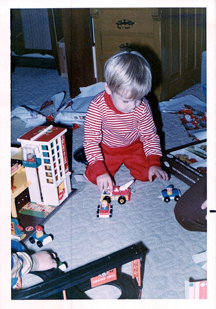 1970-10 - Stephen on his third birthday 3