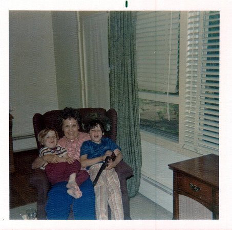 1971 - Westover AFB MA - Stephen, Lorena, Scott