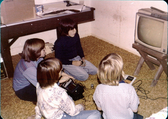 1976-12 - Bossier City LA - Danny, Darien, Scott and Stephen play pong