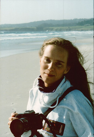 1993-05 - San Francisco CA - Annemarie on the beach