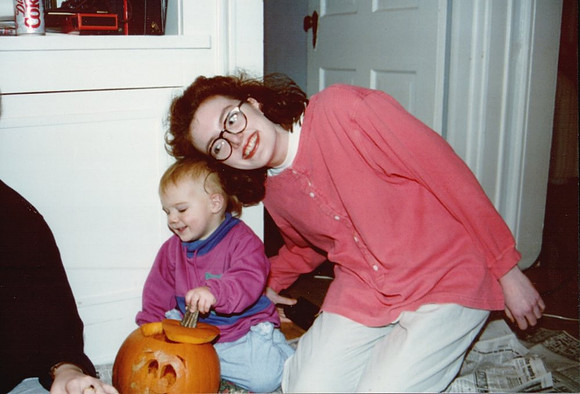 1994-10 - Shreveport LA - Sophie and Ashley carve their pumpkin