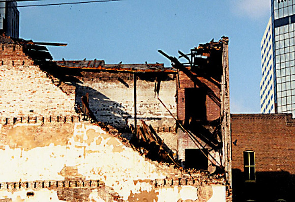 2000-04 - Shreveport LA - Easter Tornado 4