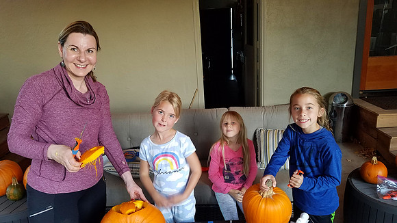 2018-10-24 Pumpkin Carving 049