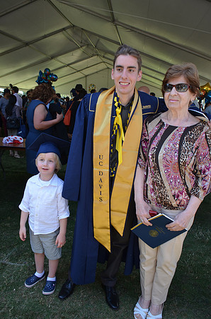2015-06-13 Felix Graduates 344