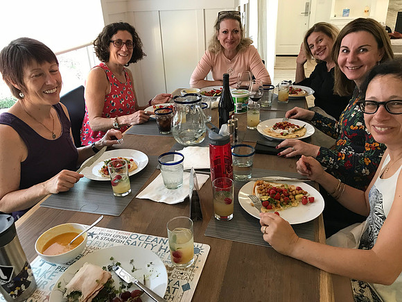 2018-10-20 Victoria in Santa Cruz (Girls' Weekend) 204