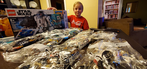 2019-12-26 Lego Droid Build Begins 2