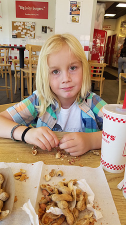 2018-07-27 Lunch at Five Guys RWC 03