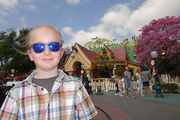 2019-04-02 Disneyland 295