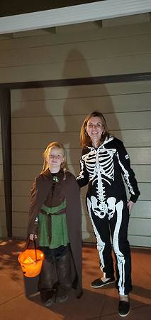 2019-10-31 Halloween Trick-or-Treeating 13