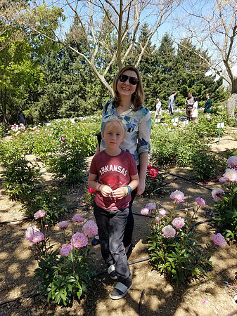 2018-05-12 CharMarron Peony Farm 151