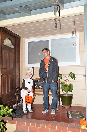 2014-10-31 Halloween (Trick-or-Treat) 20