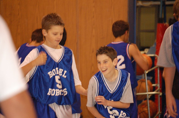 2005-12 Nathan's Basketball 098