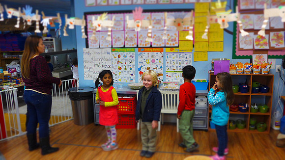 2014-11-26 Thanksgiving at La Creche 02