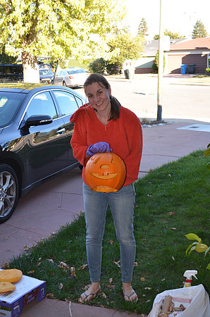 2014-10-19 Pumpkin Carving 85