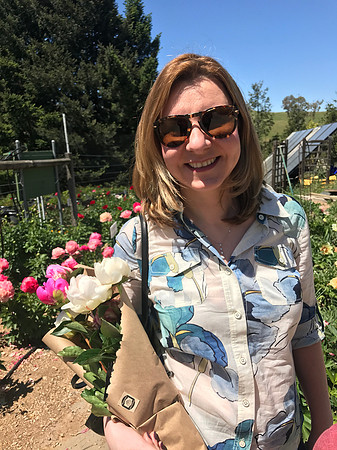 2018-05-12 CharMarron Peony Farm 202