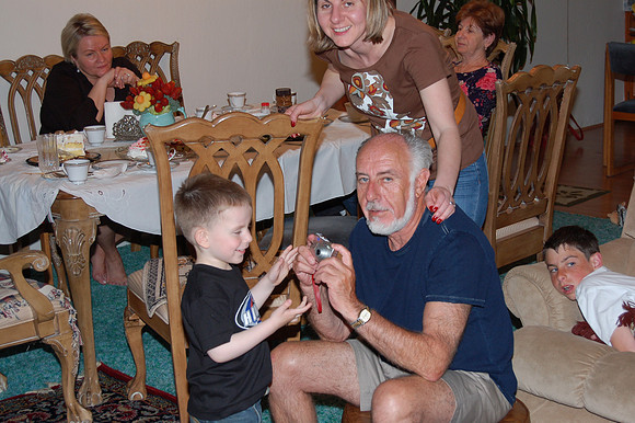 2007-05-12 Boy's Day and Mothers Day 05